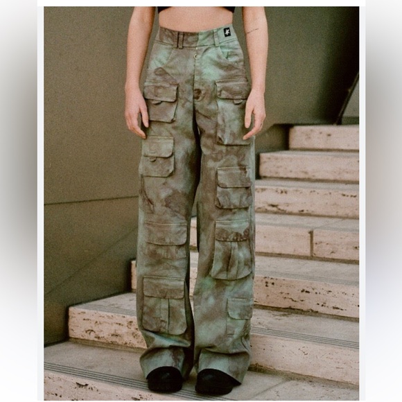 Astra Kidani Pants - Astra Kidani Oversized Pocket in Moss Cargo Pants | L